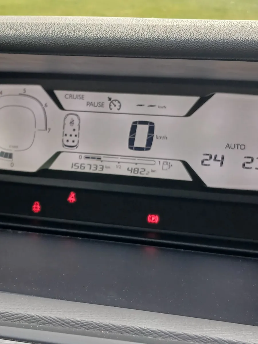 Citroen C4 2016 7 seat's - Image 2