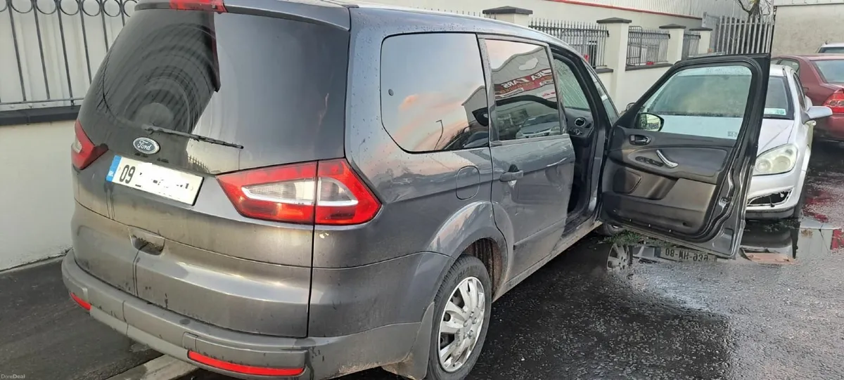 Ford Galaxy 2009 - Image 1