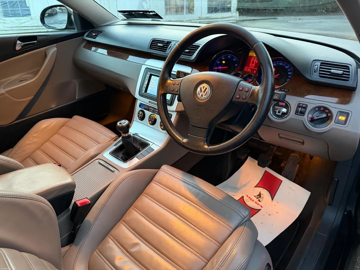 Passat 1.6 petrol comfortline - Image 2