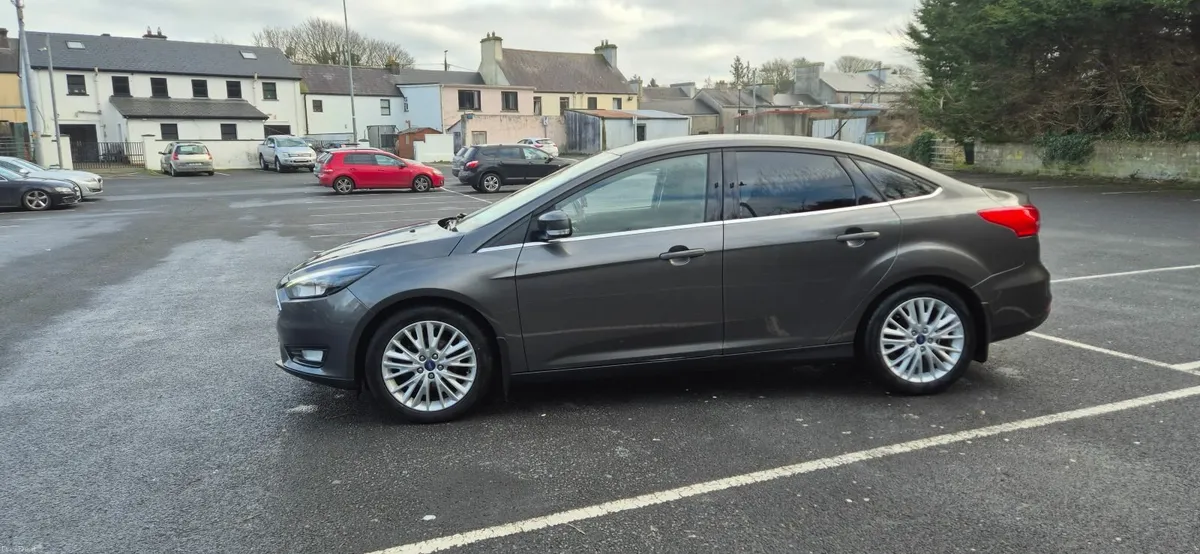 Ford Focus 1.5 Diesel Low Mileage - Image 2