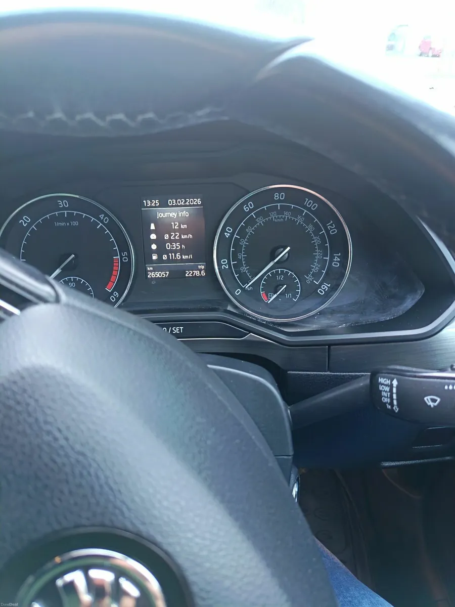 Skoda Superb 2019 - Image 4