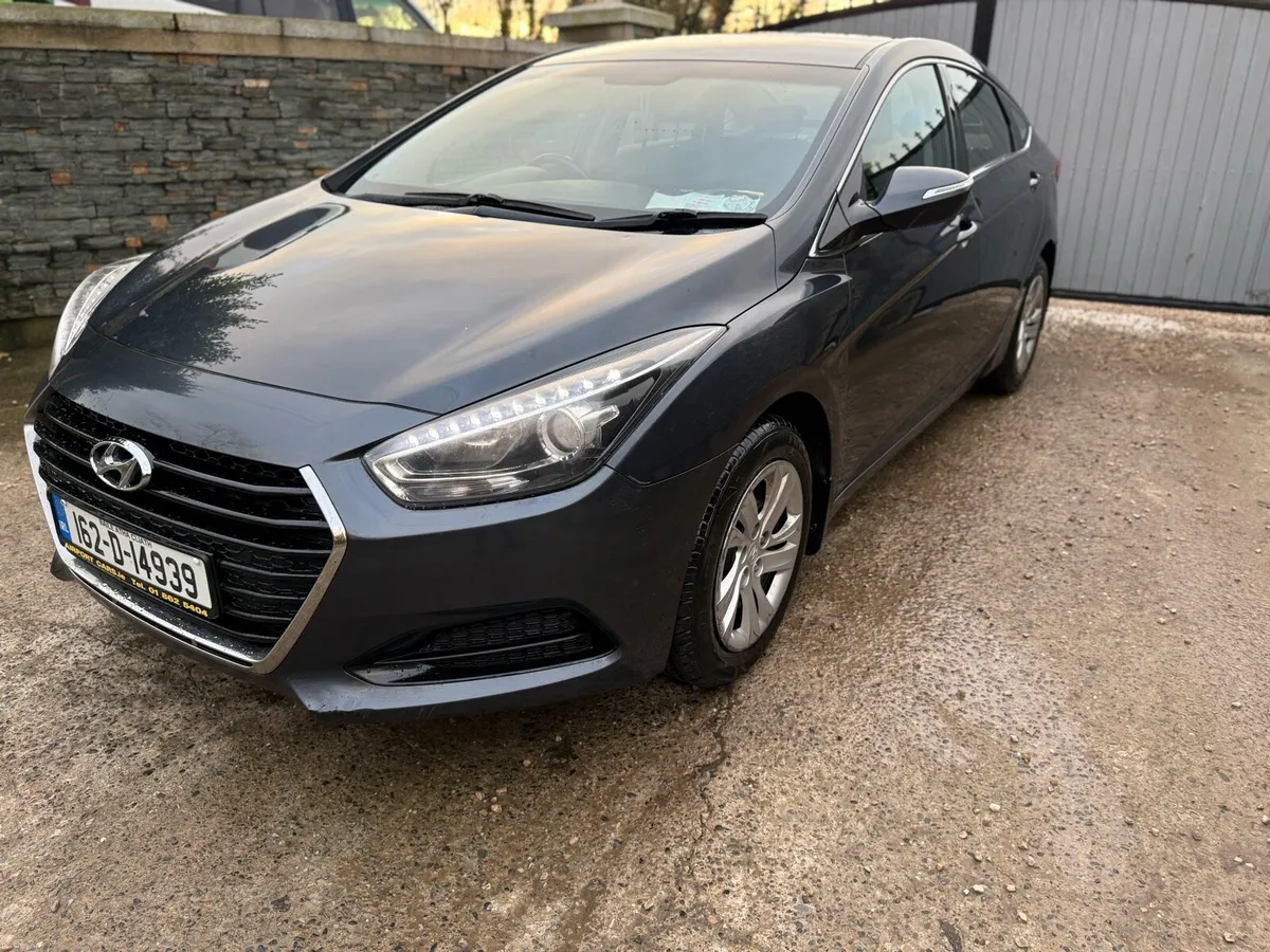 2016 (162) Hyudai i40 Nct 2 keys - Image 2