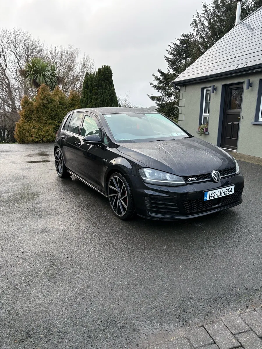 Volkswagen Golf GTD 2.0 - Image 2