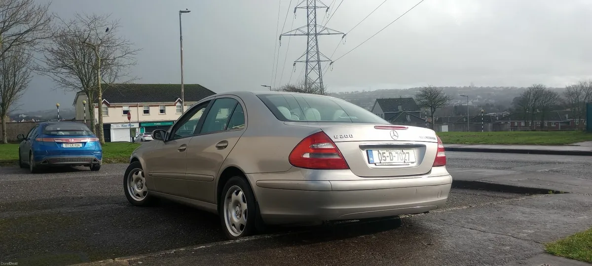 2005 Mercedes E200 - Image 2