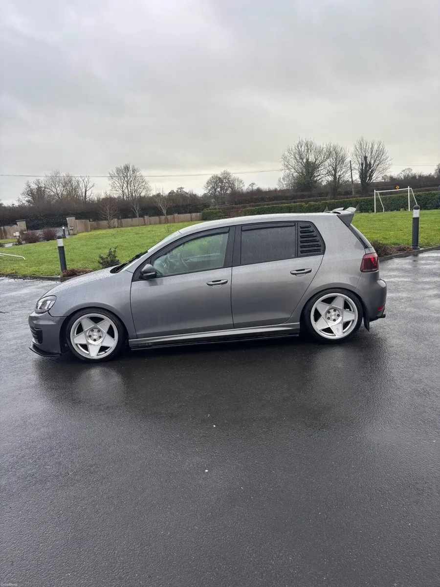 Volkswagen Golf 2010 - Image 3