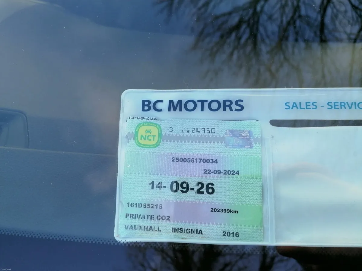 Insignia high spec car low kms - Image 2