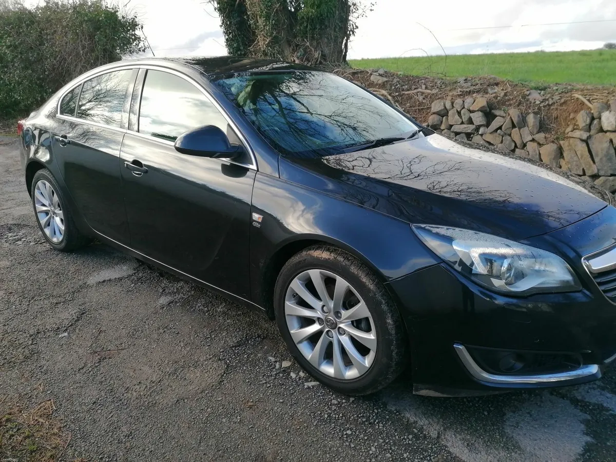 Insignia high spec car low kms - Image 1