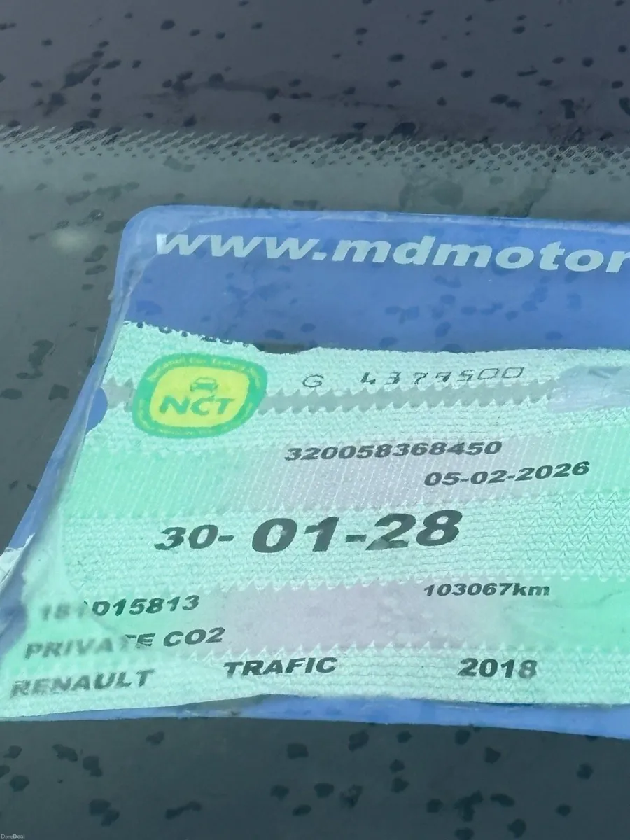 Renault Traffic 9 Seat Passenger - Image 3