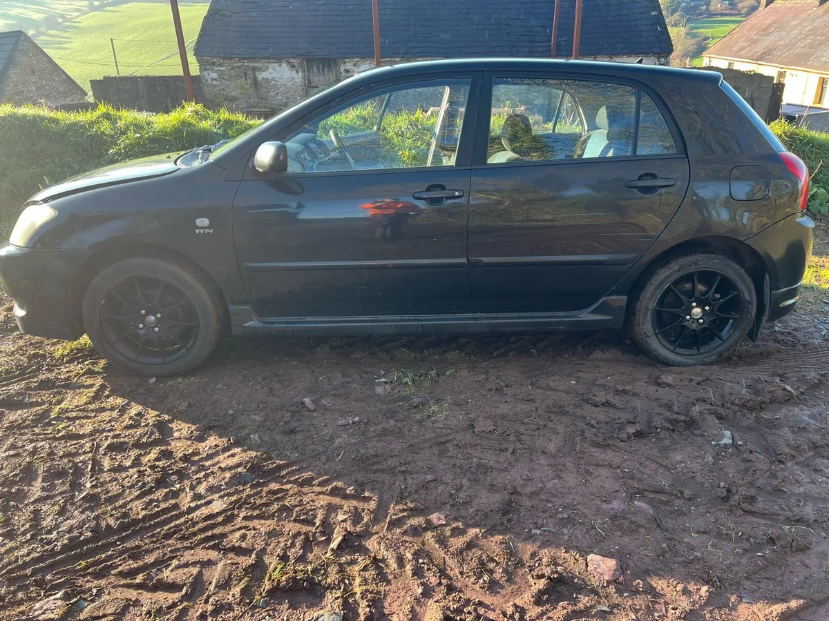 Toyota Corolla - Image 4