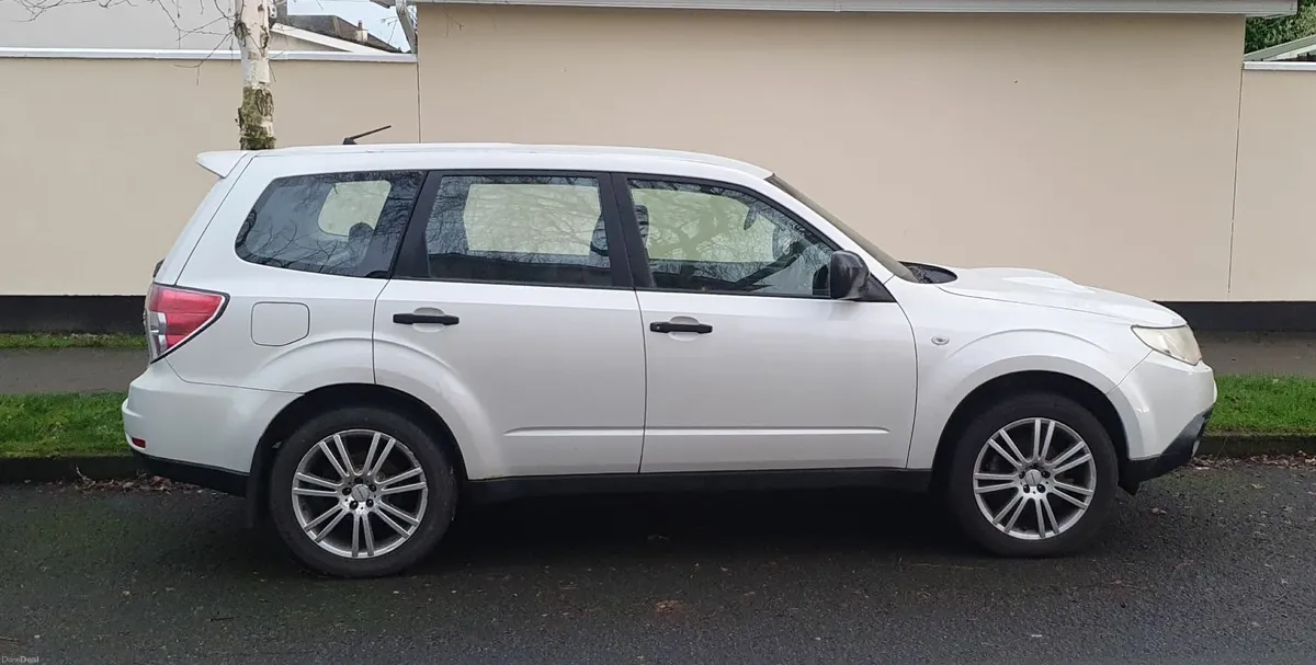 Subaru Forester 2011 - Image 2