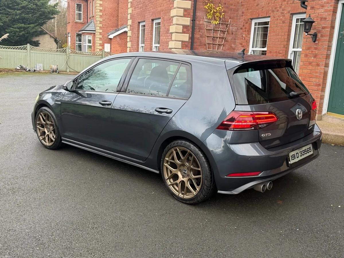 Golf GTD 7.5 - Image 2