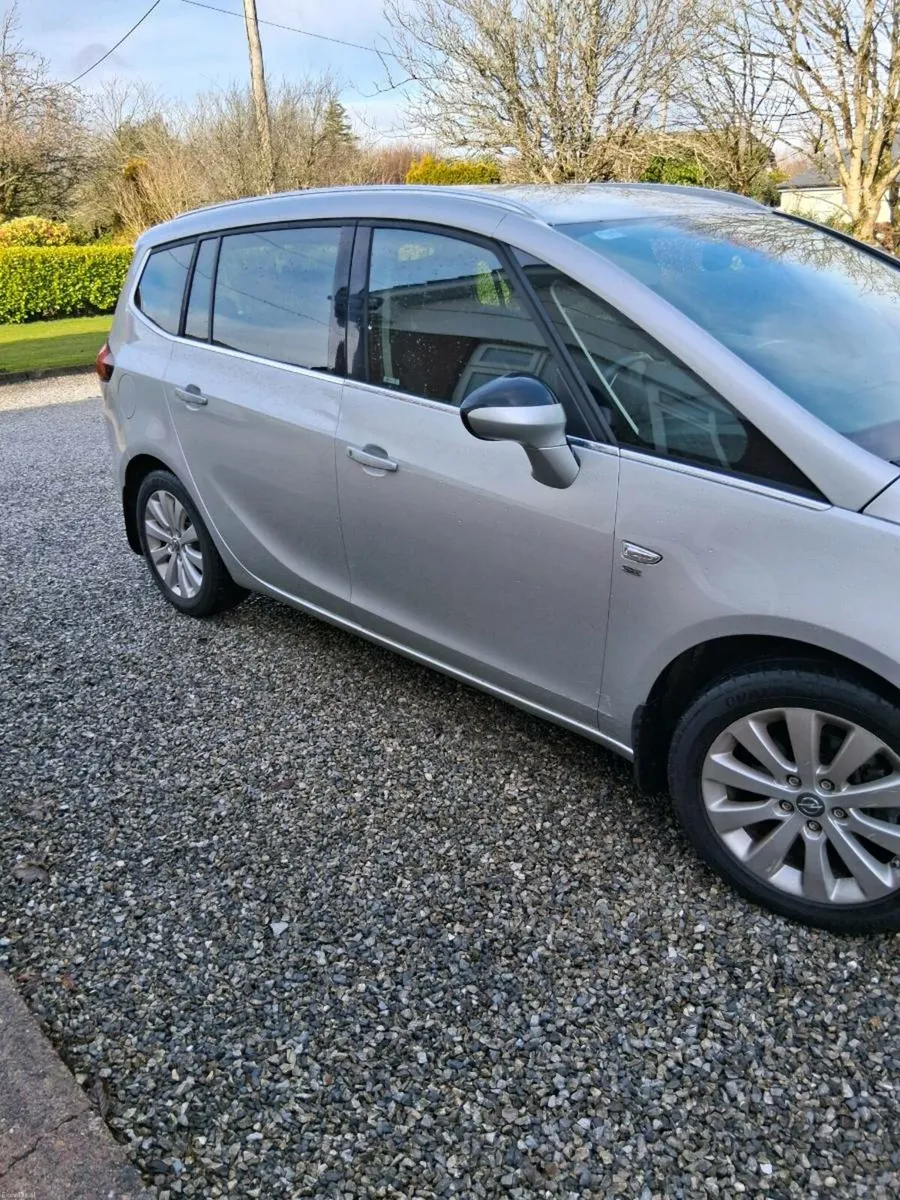 Opel Zafira 2016 - Image 2