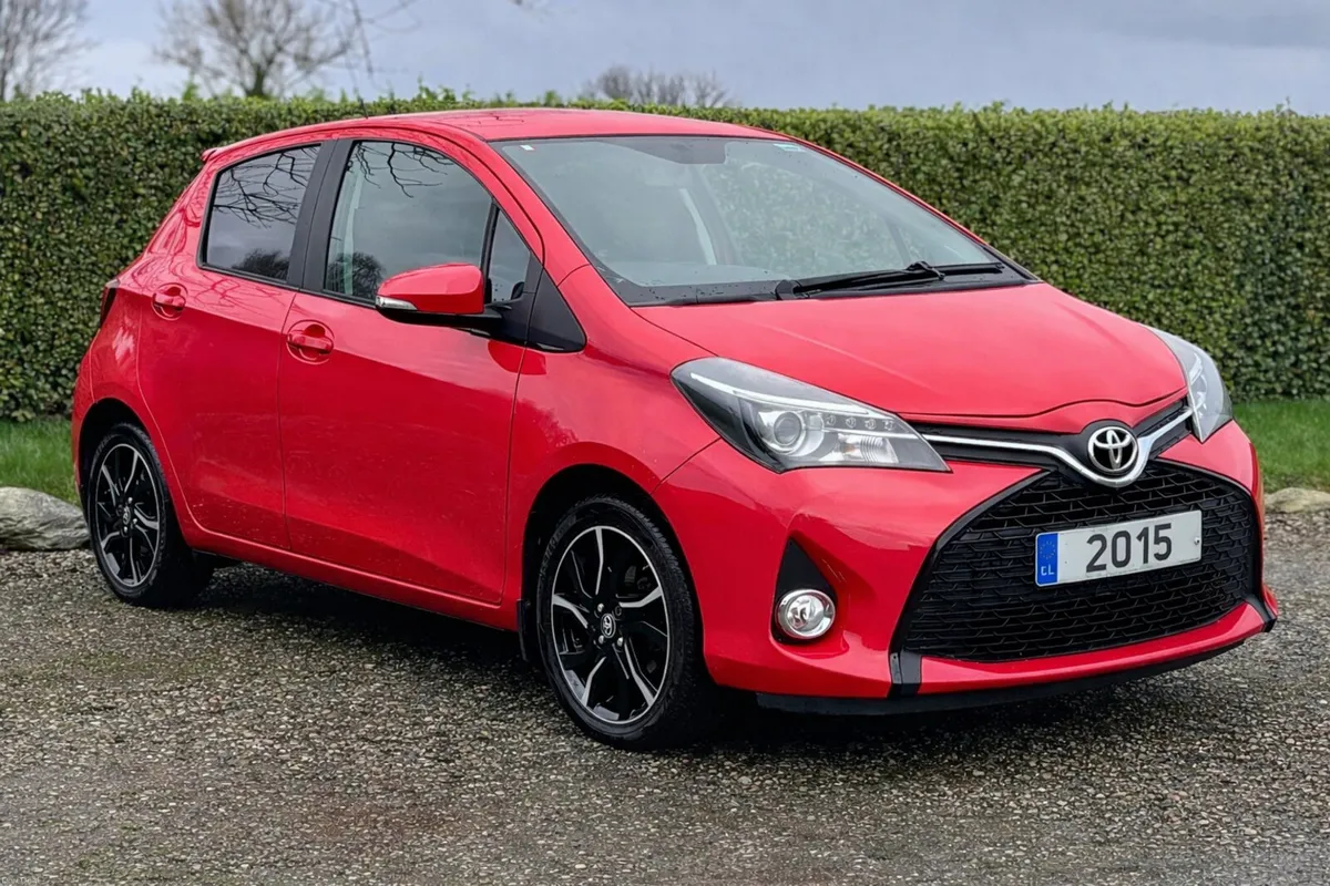 152 Toyota Yaris Sport 1.3  Manual VVT-i - Image 2