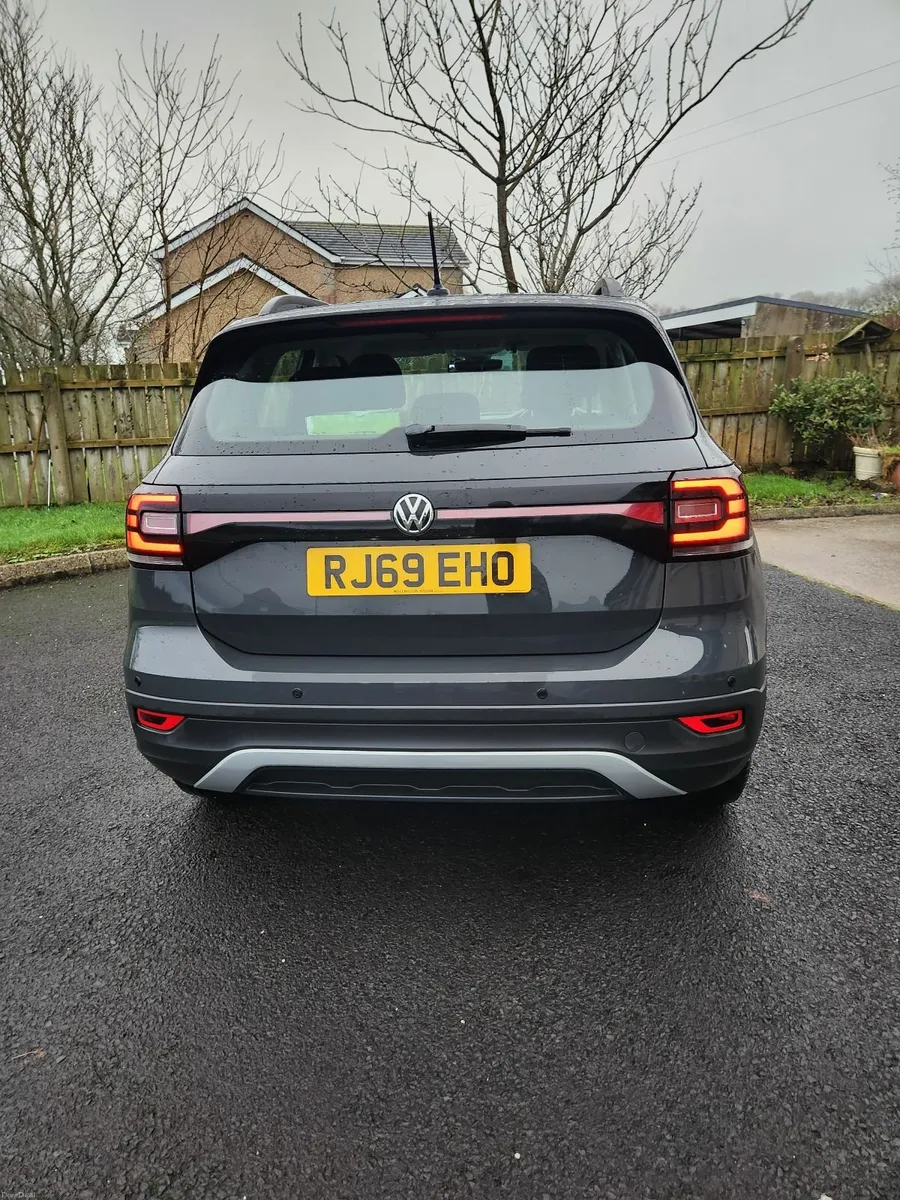Volkswagen T-Cross 2020 - Image 2
