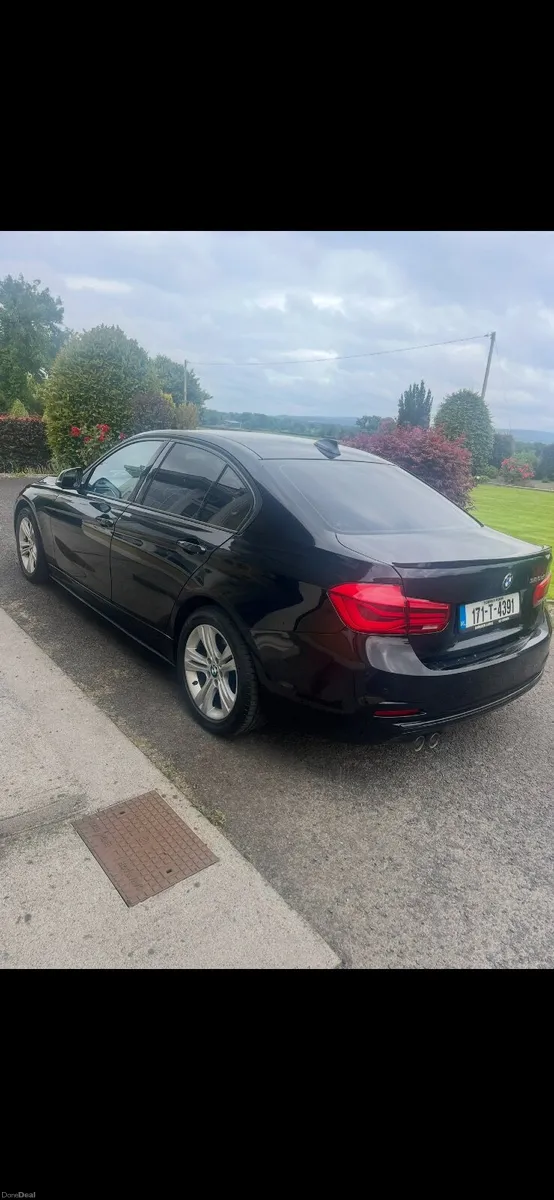 BMW 3-Series 2017 - Image 2