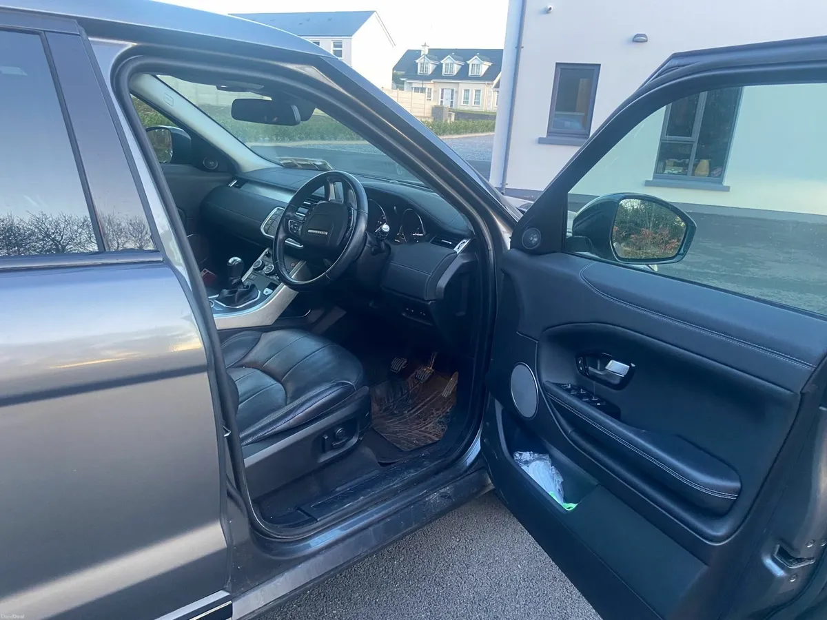 Land Rover Range Rover Evoque 2017 - Image 2