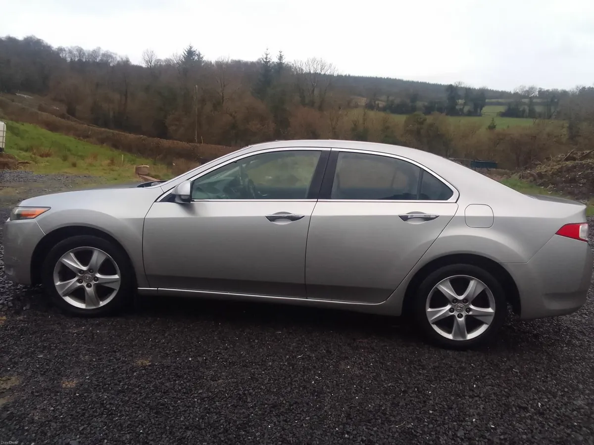 Honda Accord 2009 - Image 4