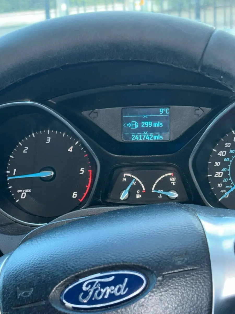 Ford Focus 2011 - Image 4