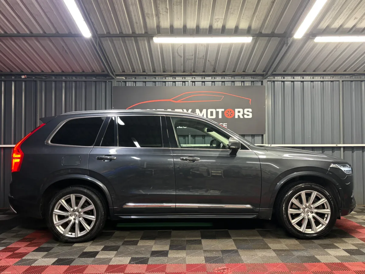 2017 Volvo XC90 T8 (407hp) PHEV Inscription 7 Seat - Image 4