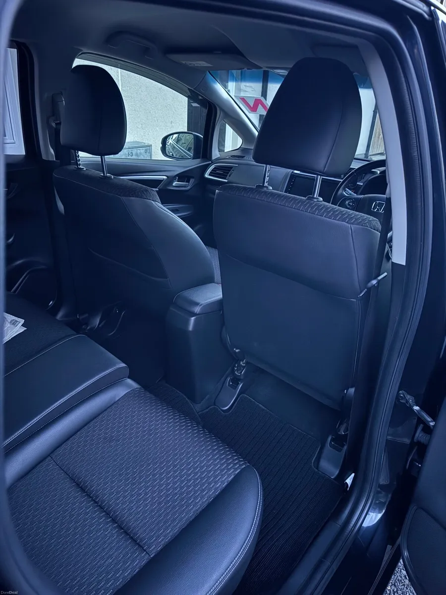 Honda Fit 2015 - Image 4