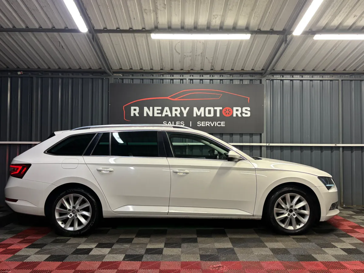 2018 Skoda Superb 1.6 TDI 120bhp Style Manual - Image 4