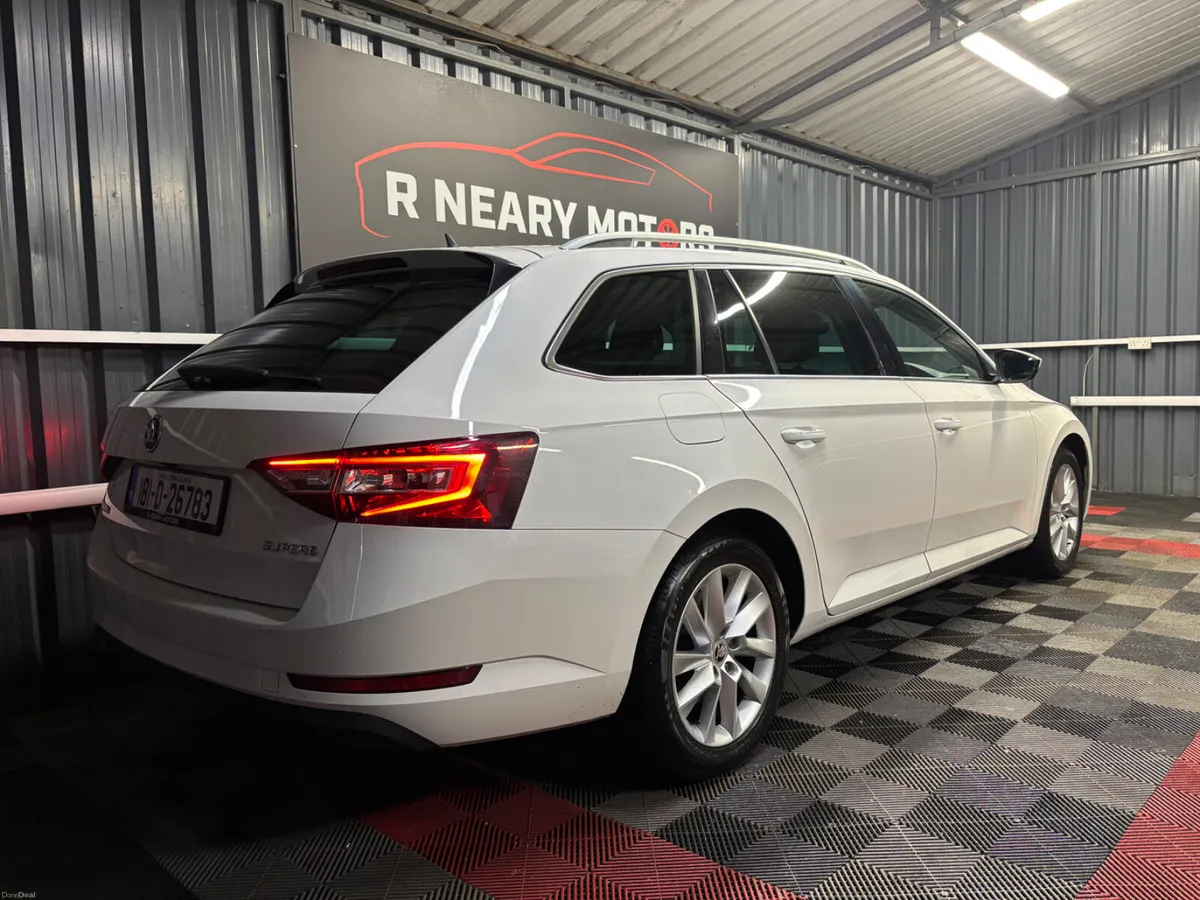 2018 Skoda Superb 1.6 TDI 120bhp Style Manual - Image 3
