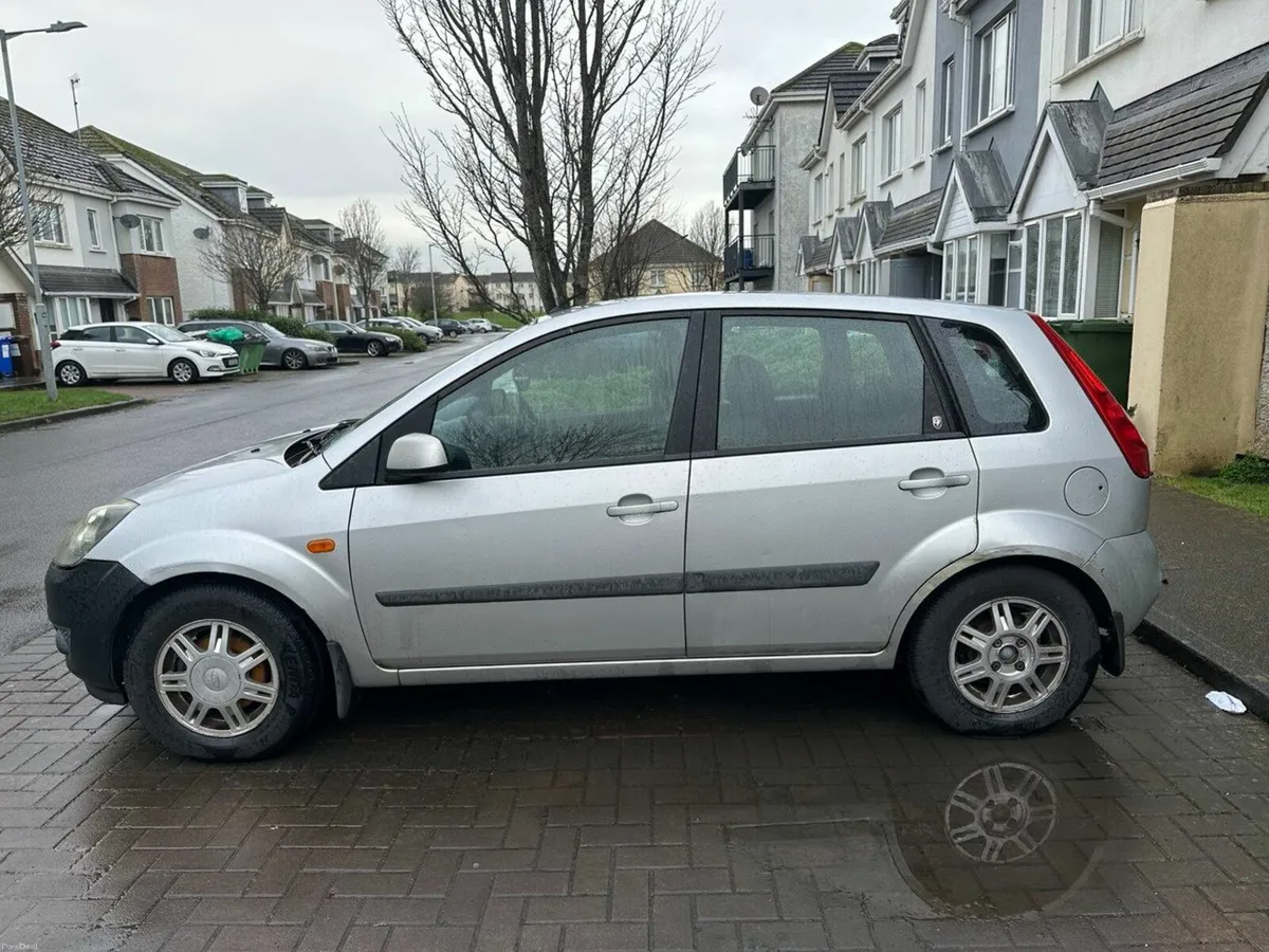 Ford Fiesta 2008 - Image 2