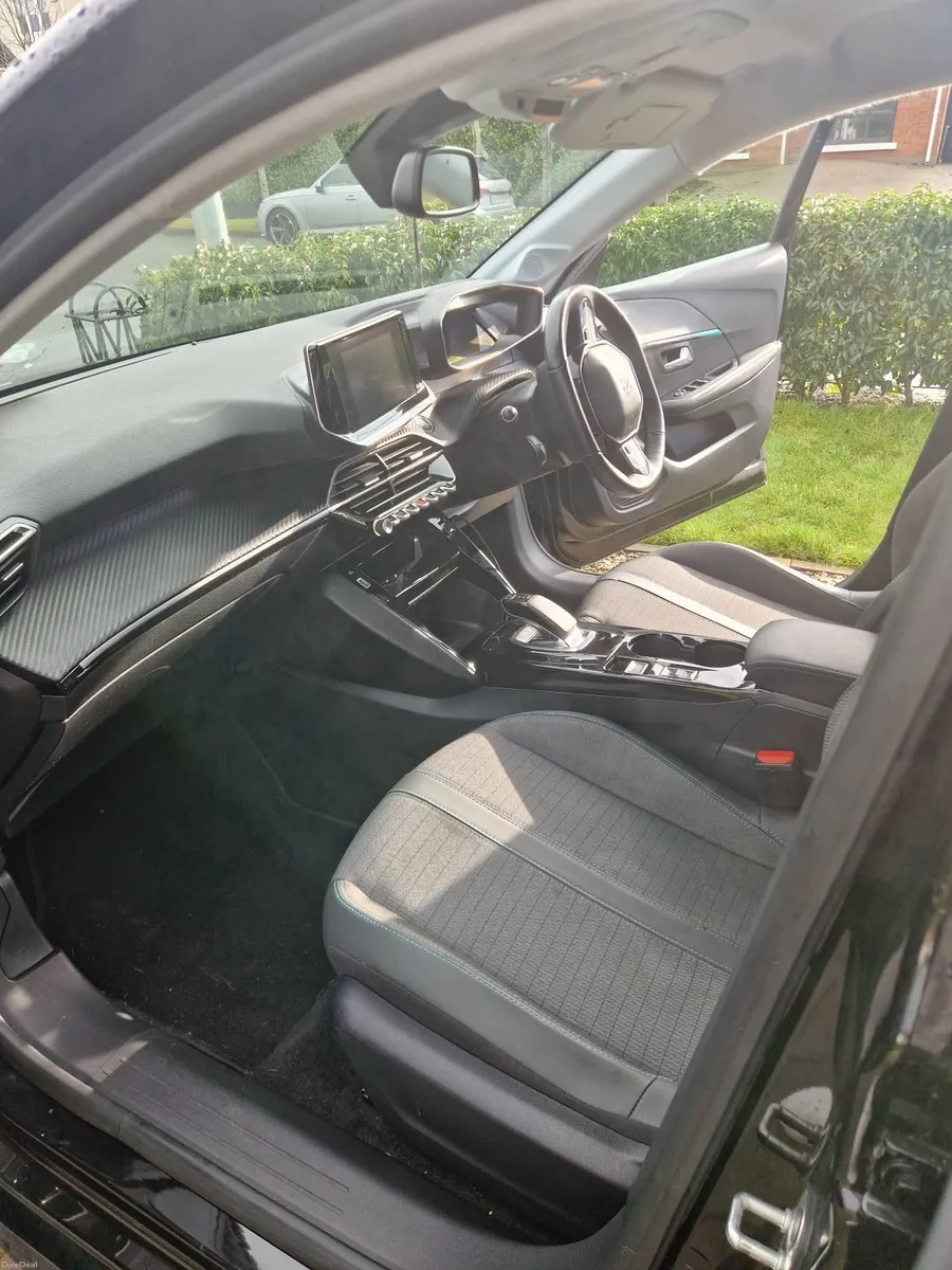 Peugeot 208 2020 - Image 3
