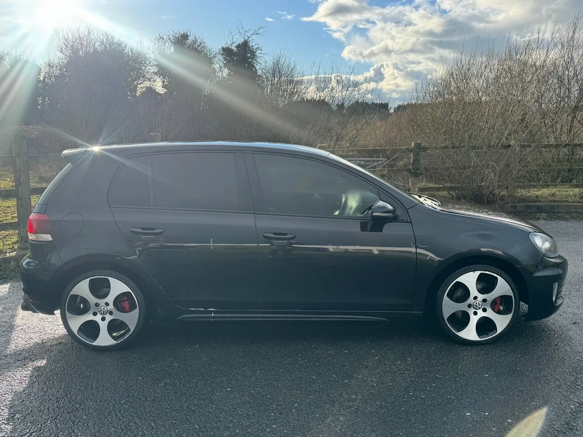 🚗2010 VOLKSWAGEN GOLF GTI DSG LOW KM🚗 - Image 2