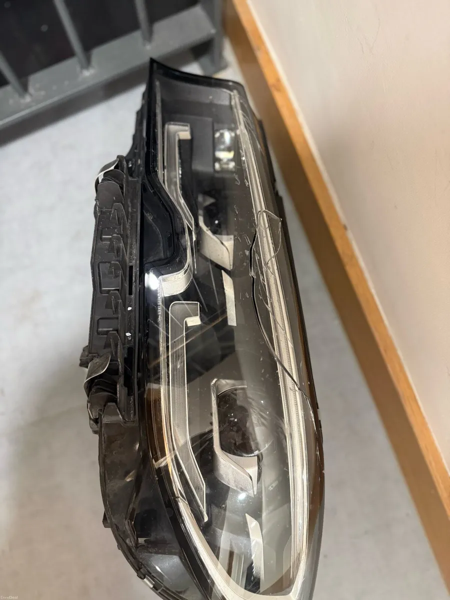 BMW front LED light - Image 4
