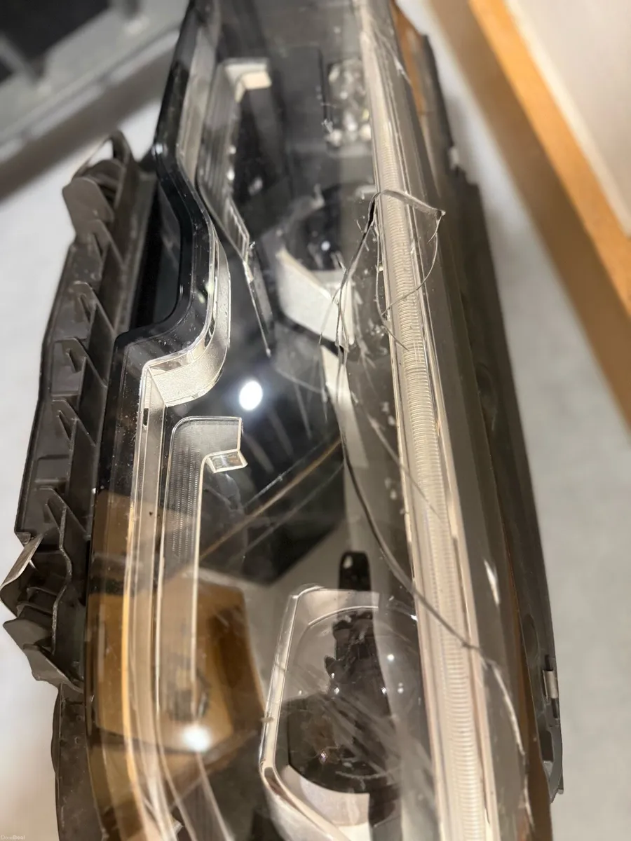 BMW front LED light - Image 3