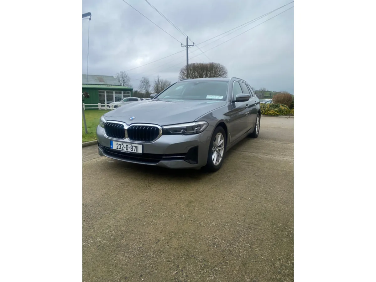 BMW 5-Series D 5TSA 4DR AUTO - Image 1