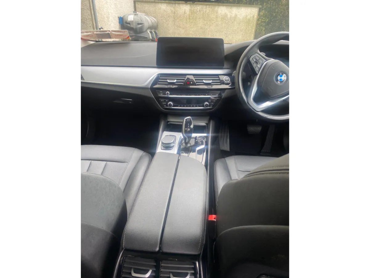 BMW 5-Series D 5TSA 4DR AUTO - Image 4