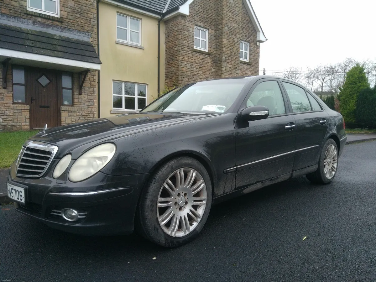 Mercedes-Benz E-Class 2005 - Image 3