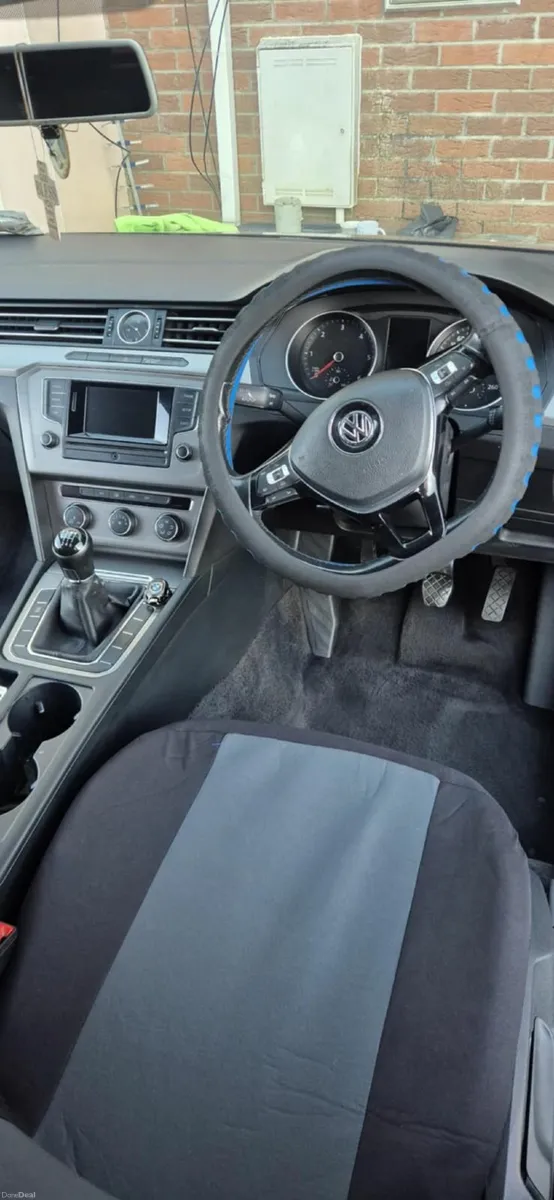 Volkswagen Passat 2016 - Image 3