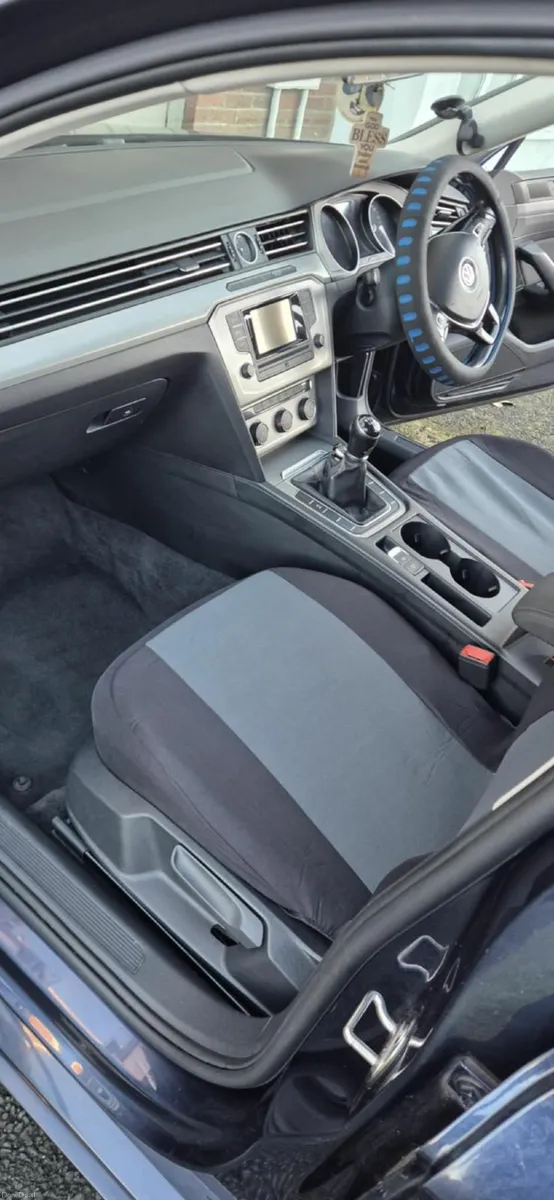 Volkswagen Passat 2016 - Image 4