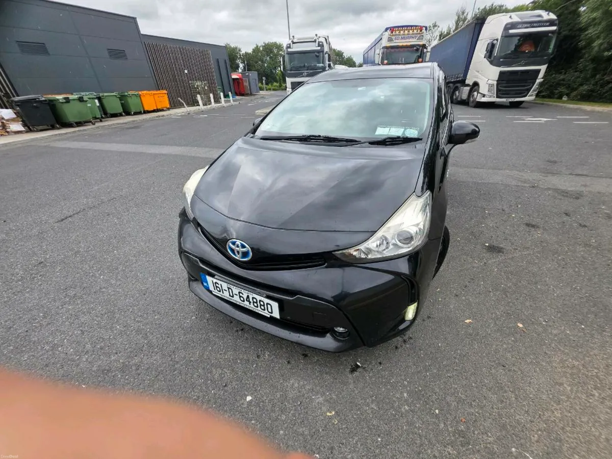 Toyota Prius 1.8 hybrid PRICE REDUCED - Image 1