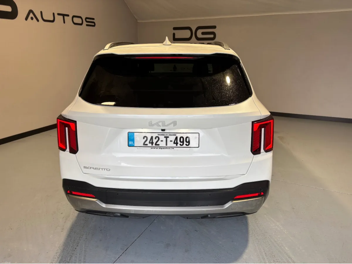 Kia Sorento MASSIVE SPEC - DIESEL - 7 SEATS - LEAT - Image 3