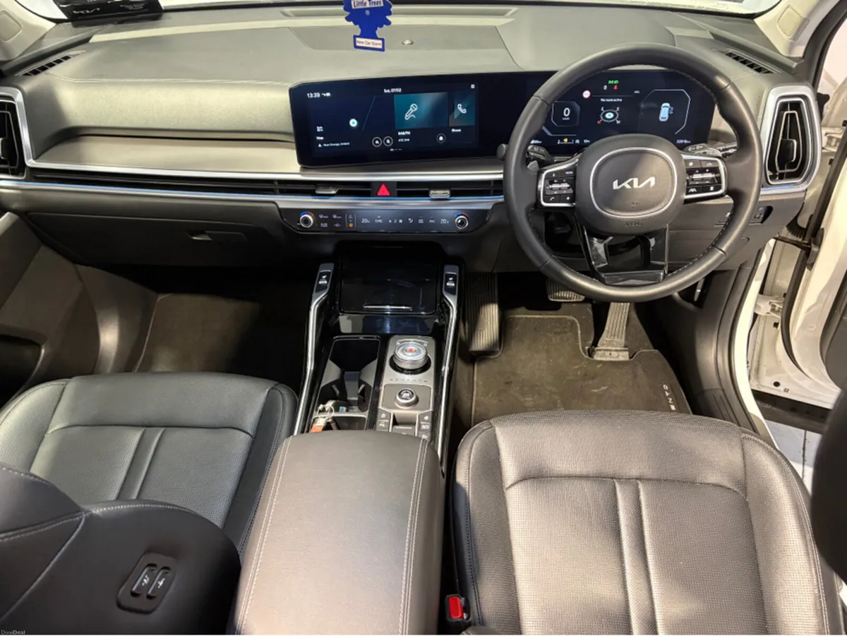 Kia Sorento MASSIVE SPEC - DIESEL - 7 SEATS - LEAT - Image 5