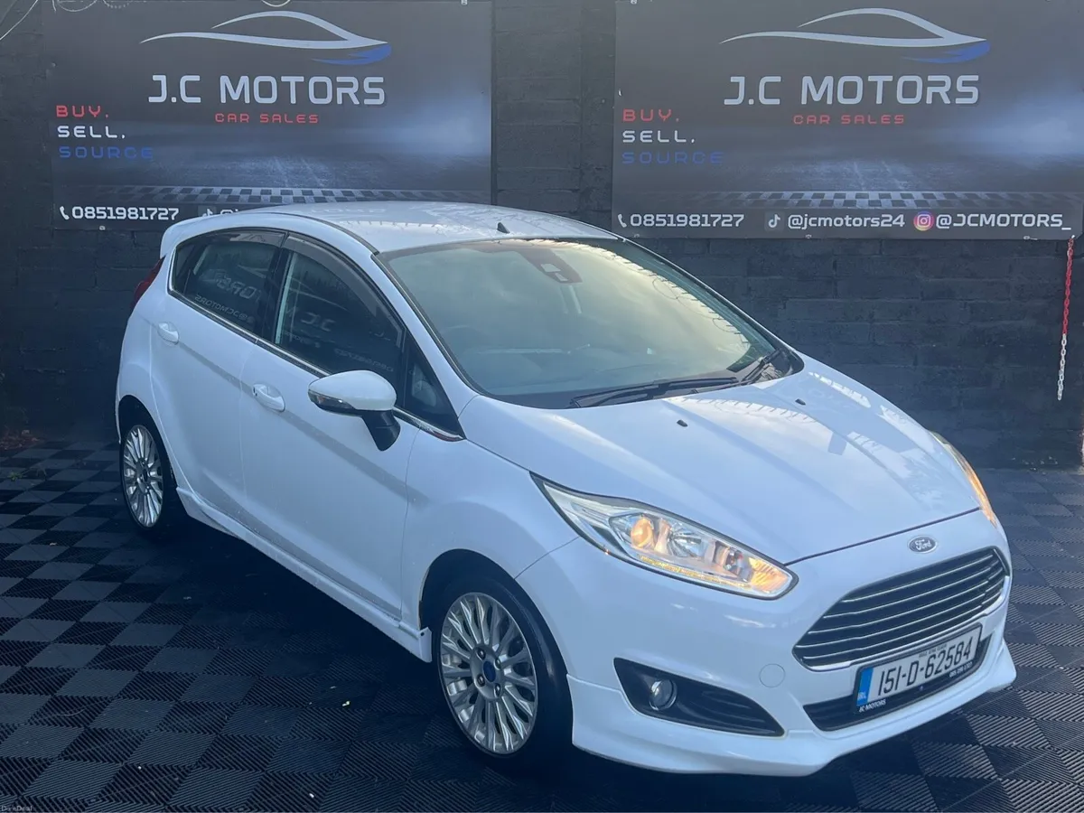 2015 Ford Fiesta (Low KM) Automatic - Image 1