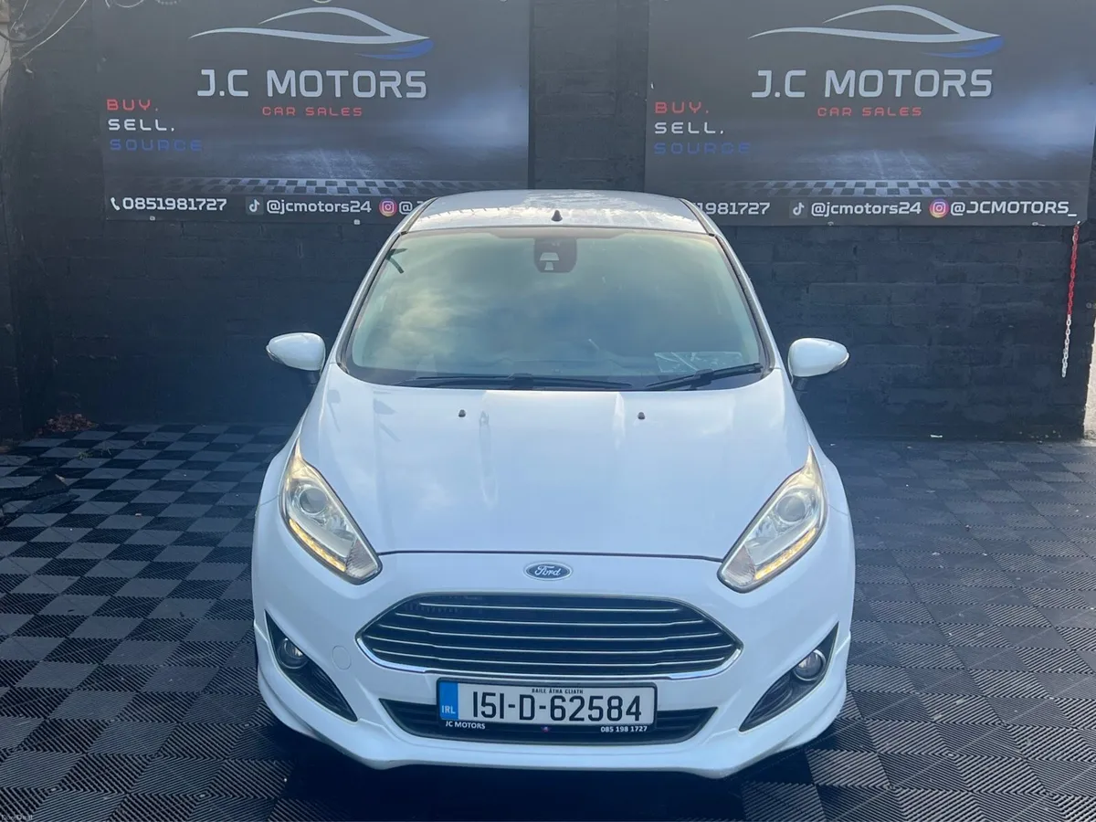 2015 Ford Fiesta (Low KM) Automatic - Image 2