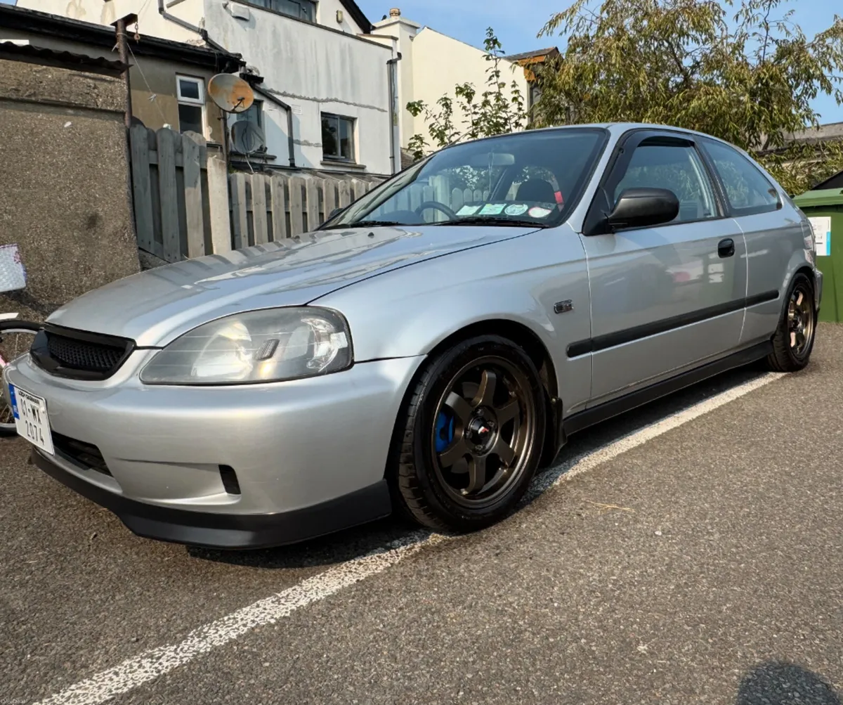 Honda Civic EJ9 - 1.4i - Image 1
