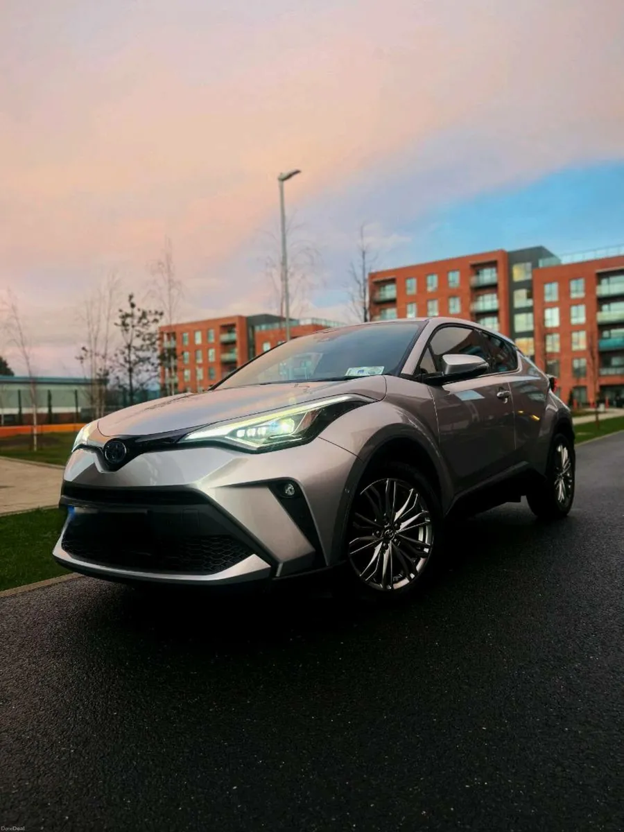 Toyota C-HR, SOL variant. Top of the range - Image 1