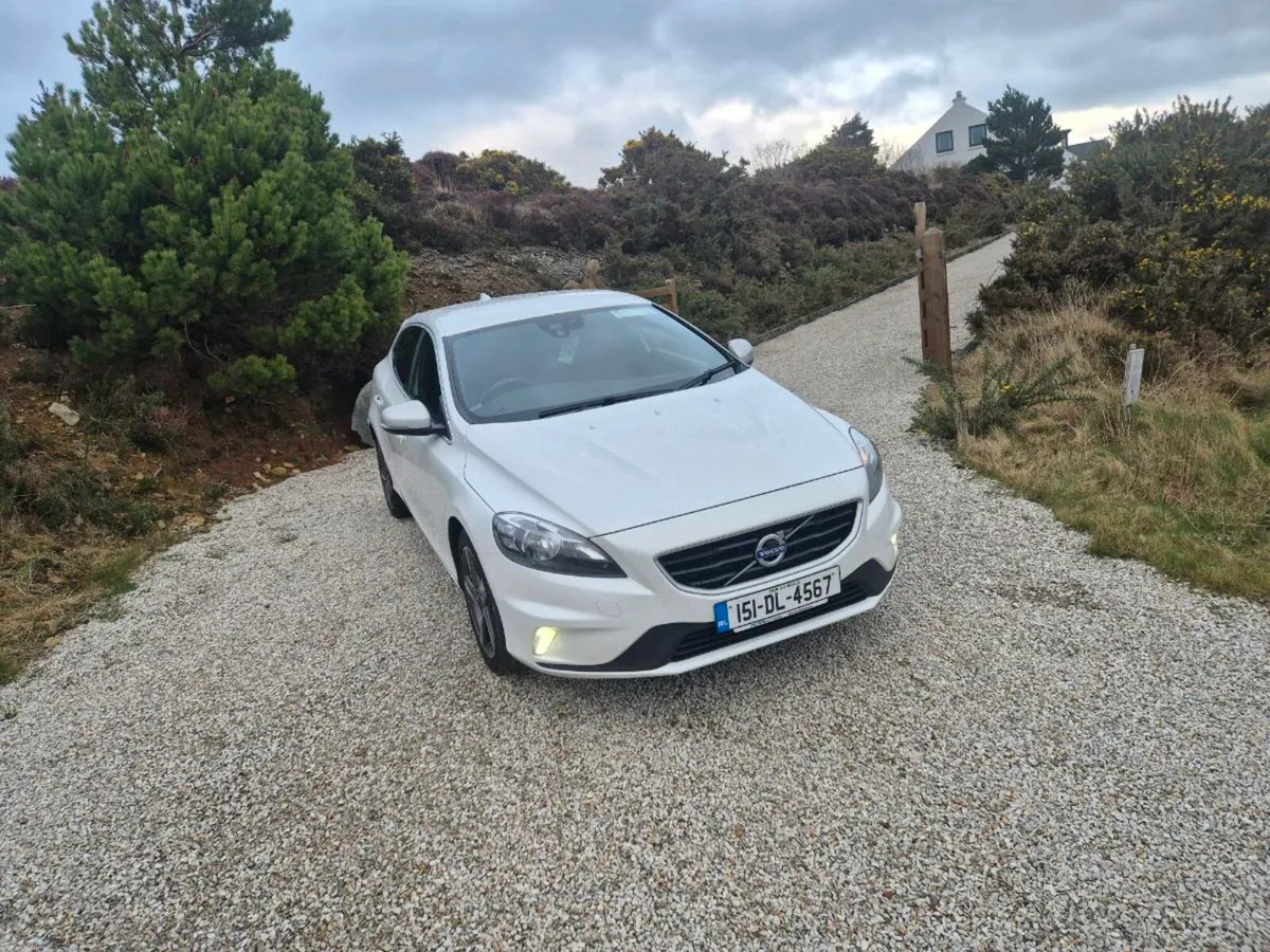 Volvo V40 D3 2.0l R Design - Image 4