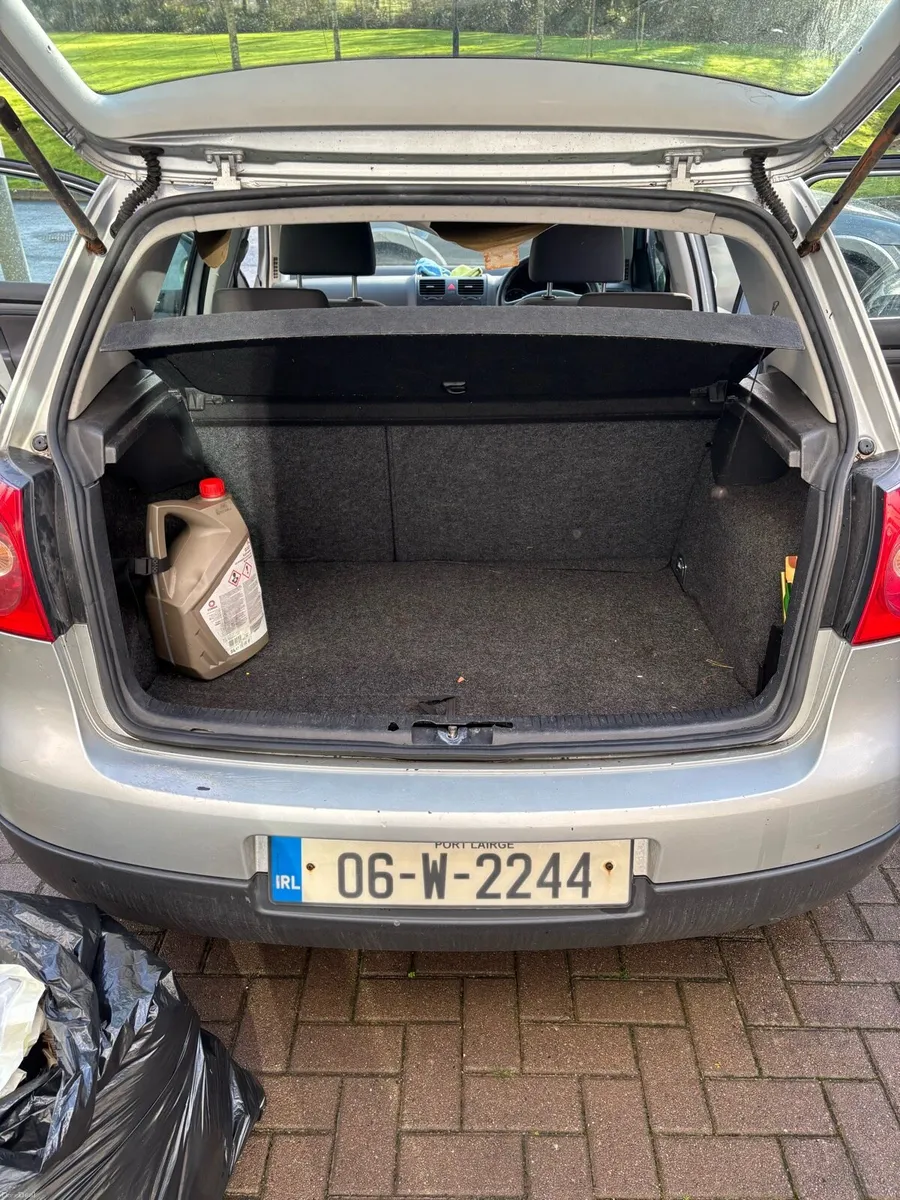 Volkswagen Golf Mk 5 - Image 2
