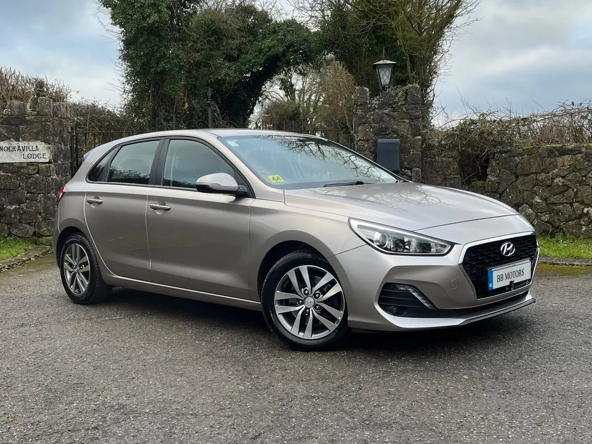 Hyundai i30 1.6 Diesel Deluxe - Image 3