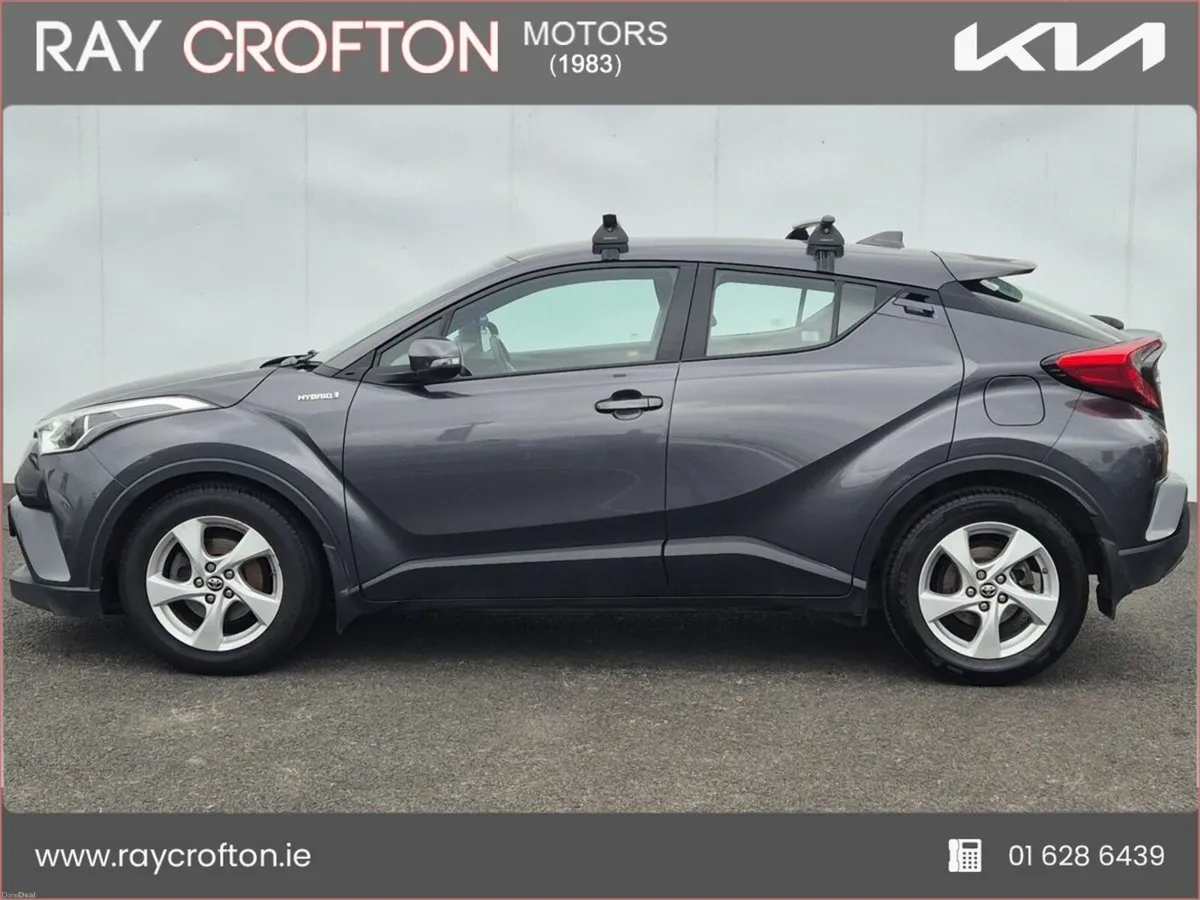 Toyota C-HR 1.8 HYBRID LUNA - Image 4