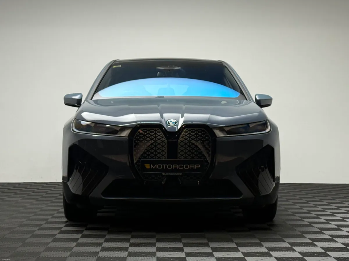 BMW iX 40 M SPORT XDRIVE - Image 2