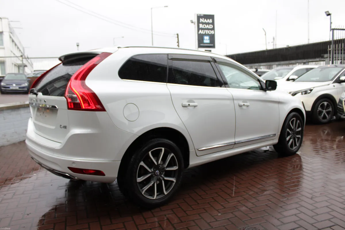 2.0D4 SE LUXURY PAN-ROOF 5DR ESTATE AUTO  // 1 OWN - Image 3