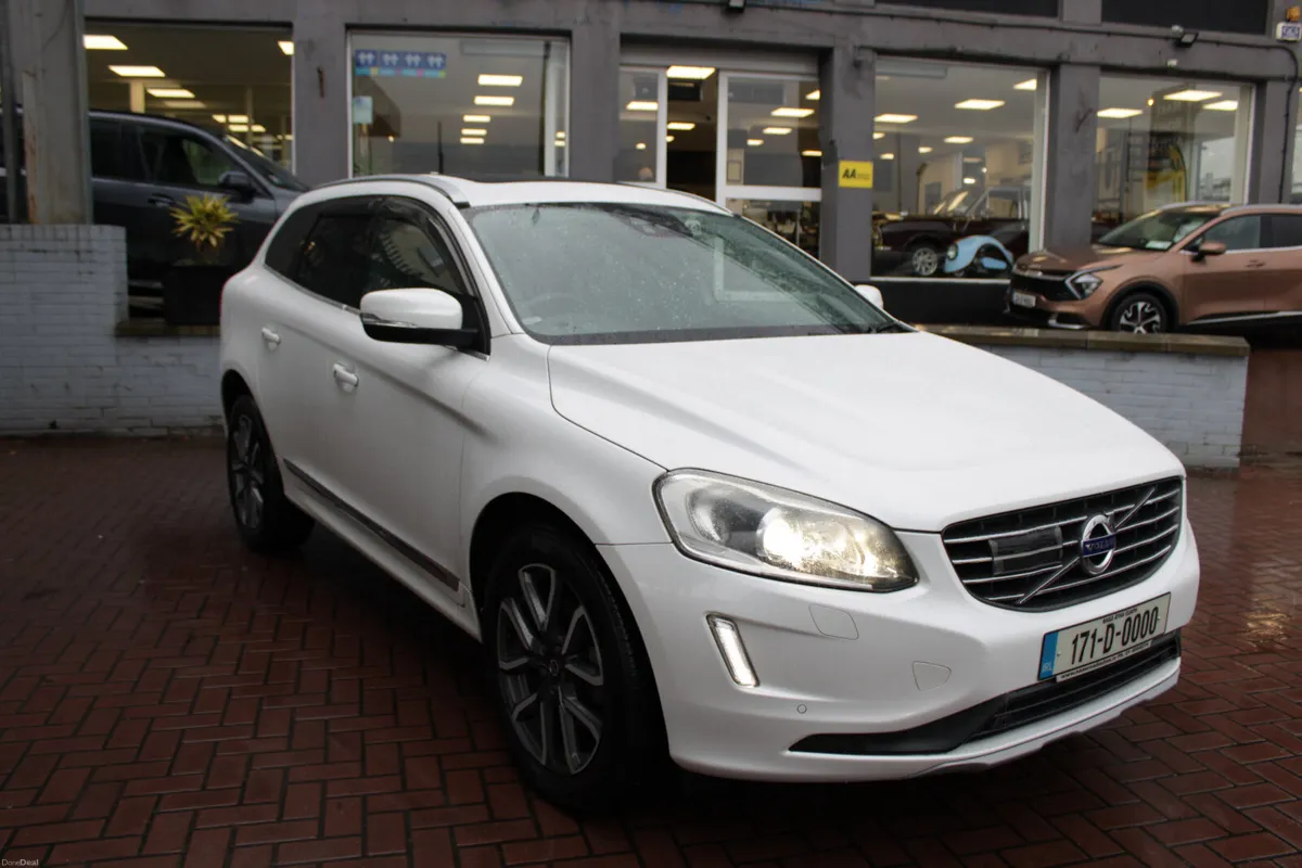 2.0D4 SE LUXURY PAN-ROOF 5DR ESTATE AUTO  // 1 OWN - Image 1